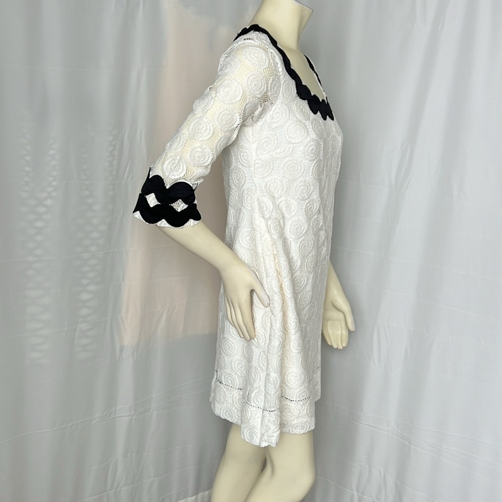PHOEBE COUTURE LACE DRESS - Picture 7 of 14